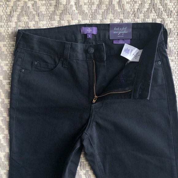 NYDJ rhinestone cuffed crop black pant in size 6 - Picture 7 of 15